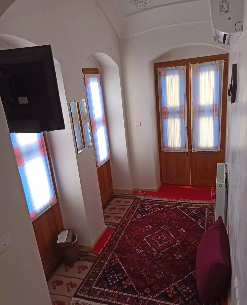 Alibaba https://cdn.alibaba.ir/ostorage/hotel-accommodation-images/6902065542794e78685ebf76_عقیق کف خواب دونفره اکونومی (2).webp